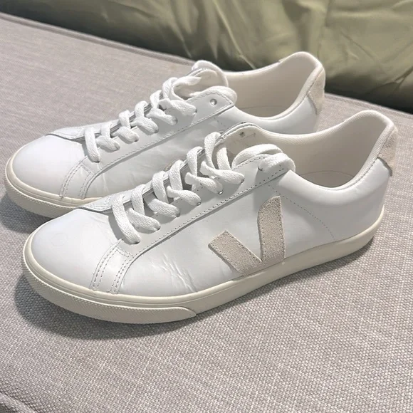 Veja women’s Esplar Logo Sneaker - Picture 5 of 8